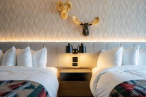 652ee61eb8609cabb0903b51_MTNHS_QUEENROOM_(3_of_6)-2